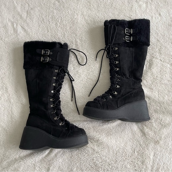 ☆ y2k fuzzy winter boots ☆ - Picture 4 of 12